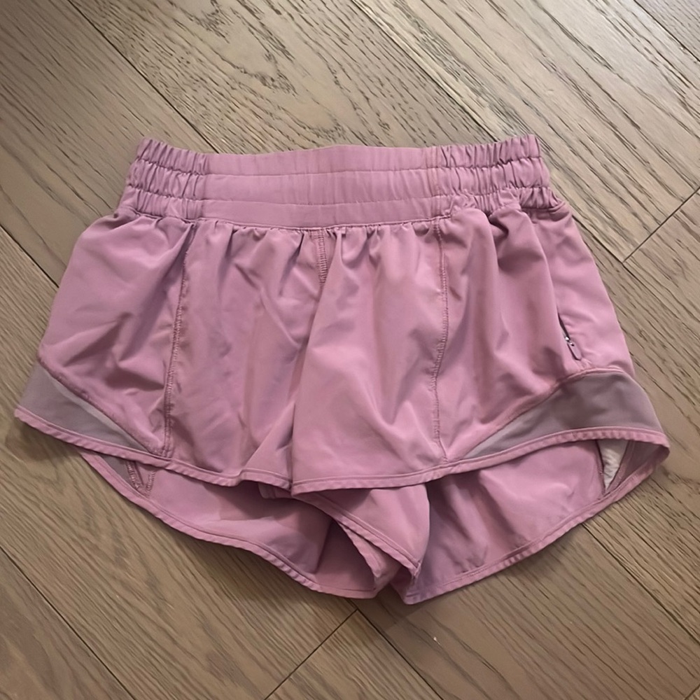 Lululemon rare size 2 hotty hot shorts